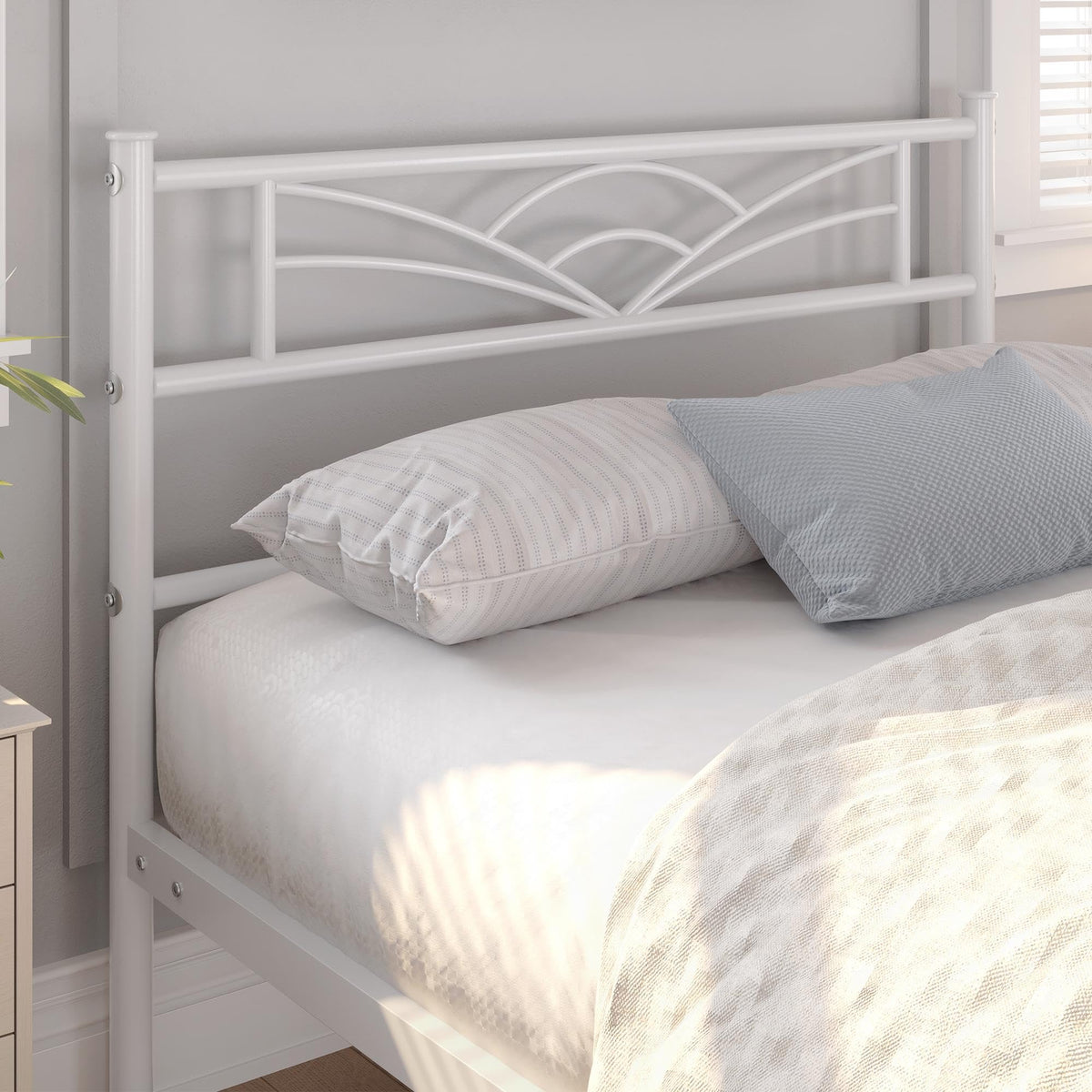 Twin Size White Metal Bed Frame with Headboard T47153